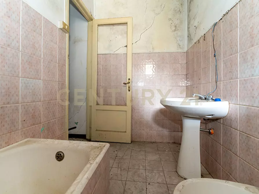 Immagine 22 di Pentalocale in vendita  in Via del Santuario 56 a Valverde