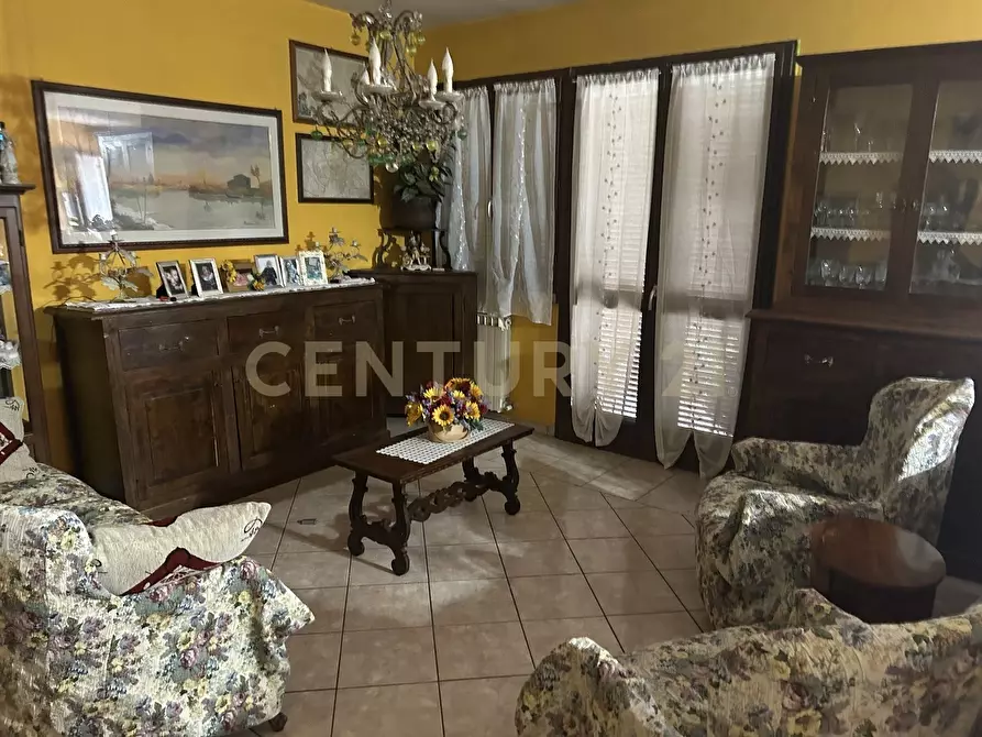 Immagine 15 di Pentalocale in vendita  in Strada Ostigliese 190 a Roncoferraro