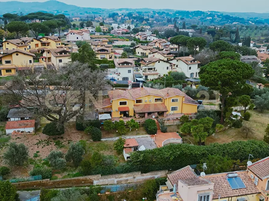 Immagine 2 di Villa in vendita  in Via delle Ginestre 13 a Sacrofano