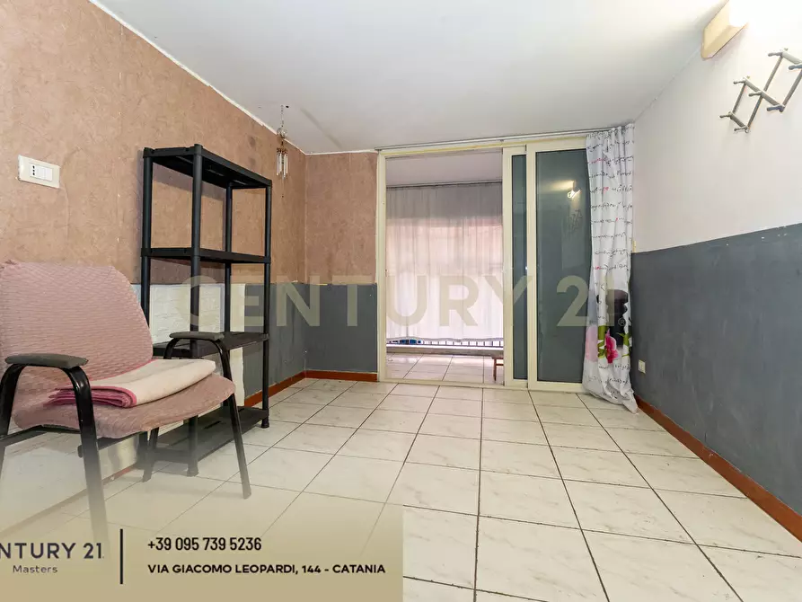 Immagine 38 di Pentalocale in vendita  in Via Isole Eolie 126 a Paterno'