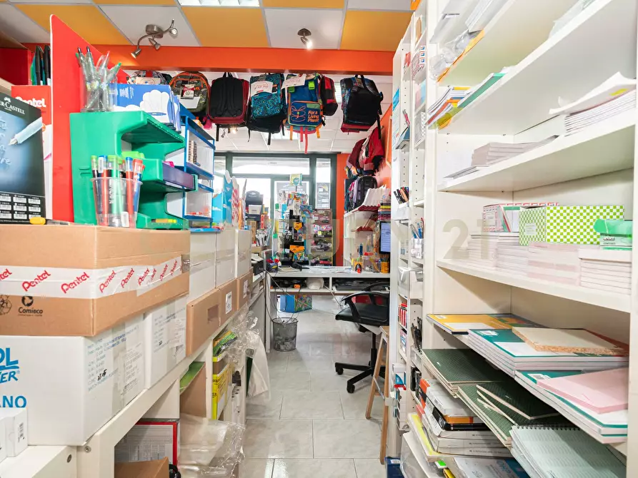 Immagine 10 di Attività commerciale in vendita  in Via Giovanni Guglielmino 62 a Tremestieri Etneo