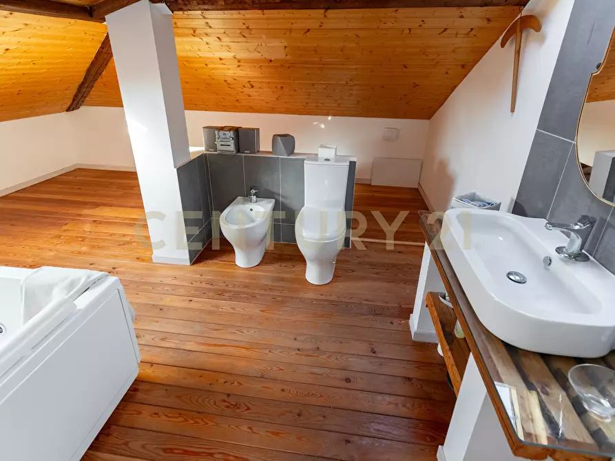 Immagine 25 di Appartamento in vendita  in Via Giovanni Guglielmino 74 a Tremestieri Etneo