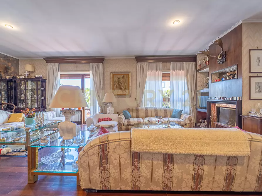 Immagine 15 di Attico in vendita  in Viale Cortina d'Ampezzo 199 a Roma