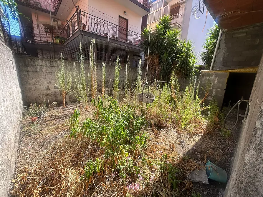 Immagine 11 di Garage in vendita  in Via Livorno 89 a Misterbianco