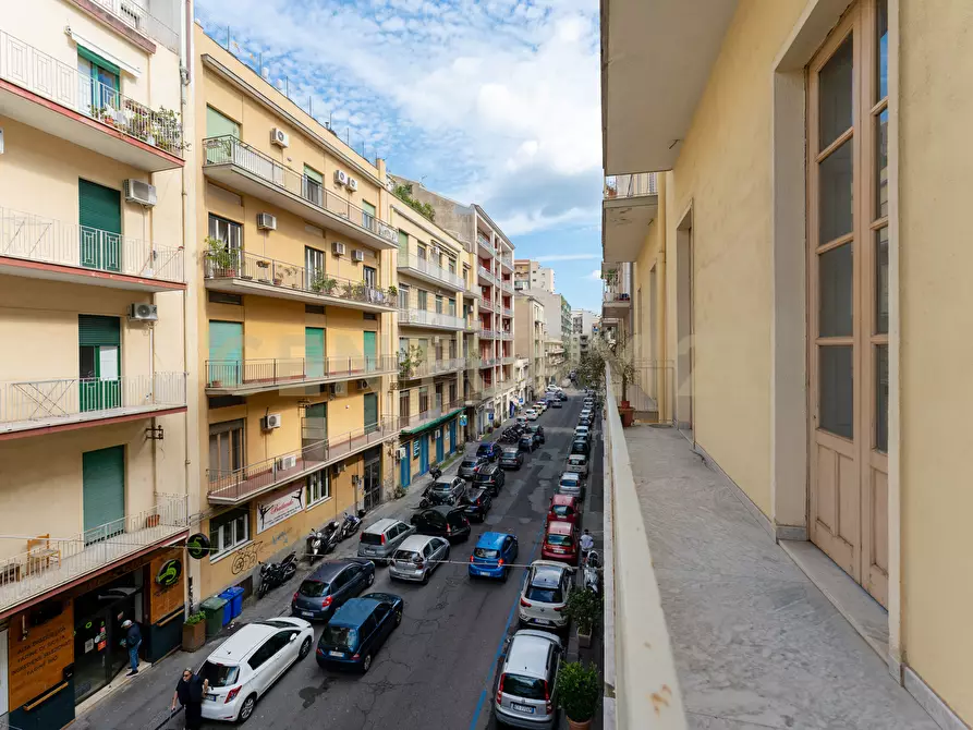 Immagine 19 di Pentalocale in vendita  in Via Milano 60 a Catania