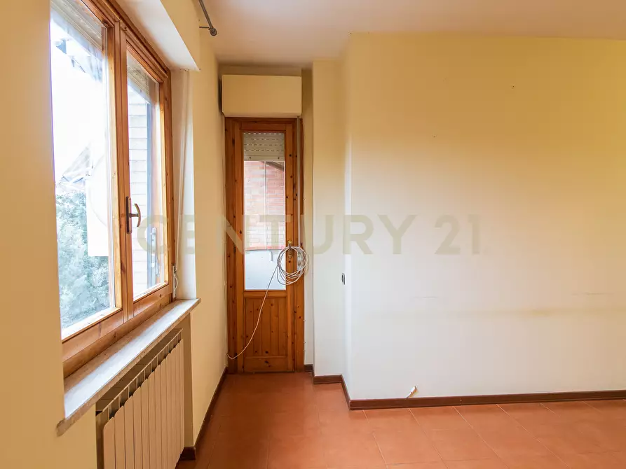 Immagine 16 di Pentalocale in vendita  in Via A. Vignali 16 a Siena