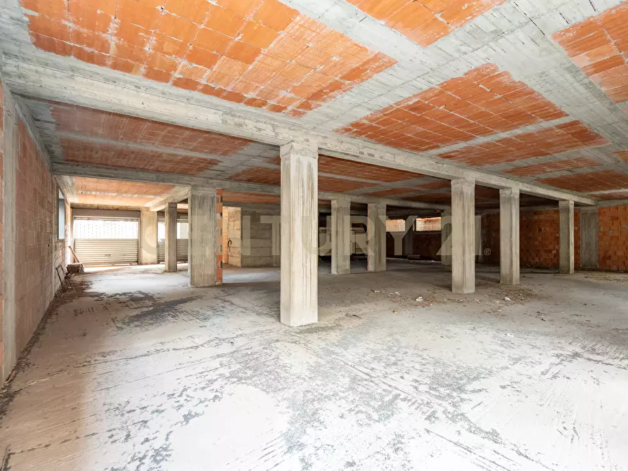 Immagine 21 di Attività artigianale in vendita  in Via Antonio Gramsci 80/84 a Giarre