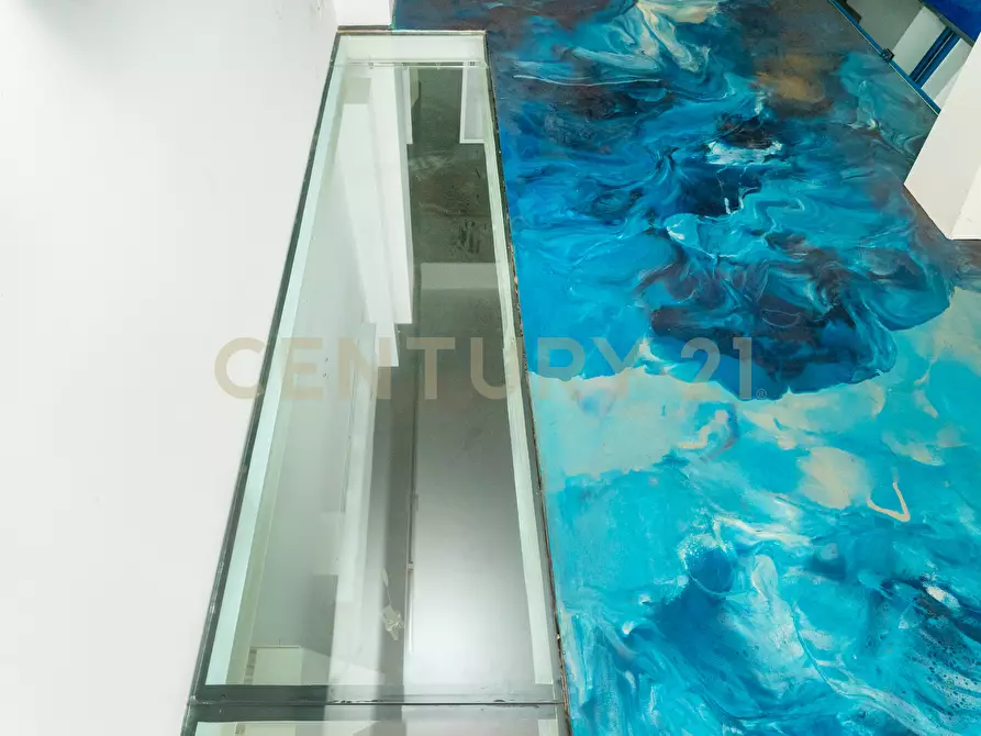 Immagine 10 di Locale commerciale in affitto  in Via Francesco Riso 72/C a Catania