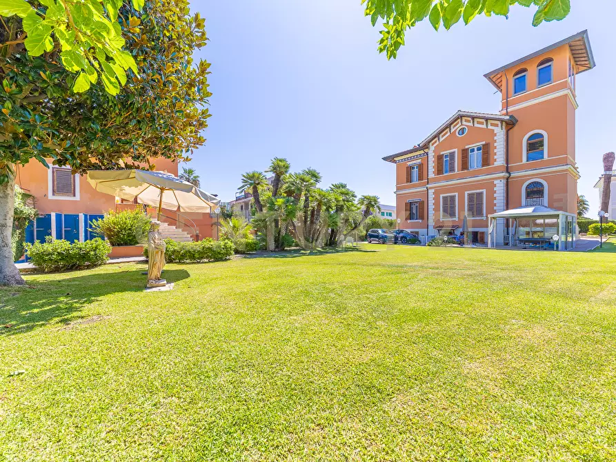 Immagine 19 di Villa in vendita  in Via Aurelia 393 a Santa Marinella