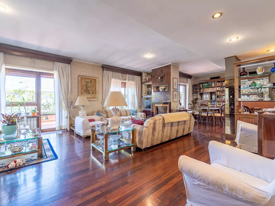 Immagine 14 di Attico in vendita  in Viale Cortina d'Ampezzo 199 a Roma