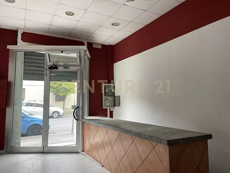 Immagine 2 di Locale commerciale in vendita  in Via Guglielmo Oberdan 27 a Grosseto