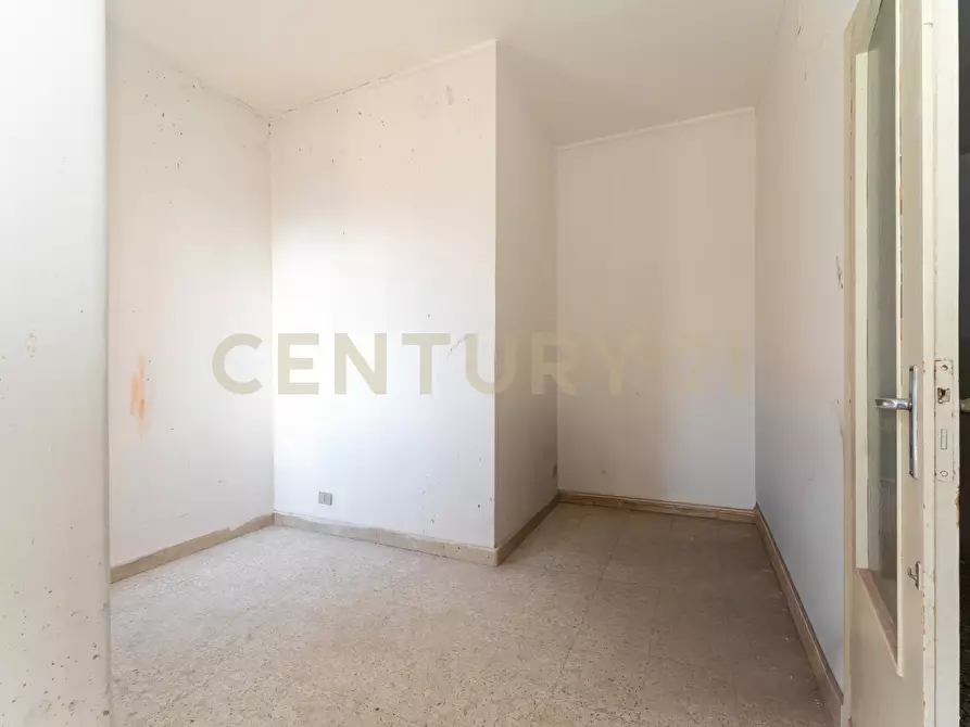 Immagine 15 di Pentalocale in vendita  in Piazza Spedini 8 a Catania