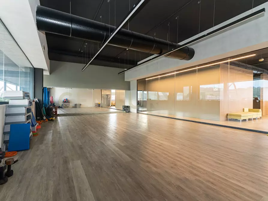 Immagine 34 di Attività commerciale in vendita  in Viale del Commercio a Misterbianco