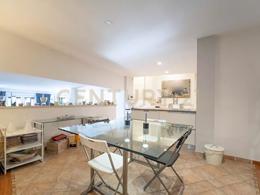 Immagine 34 di Bilocale in vendita  in Via la Sila 14 a Roma