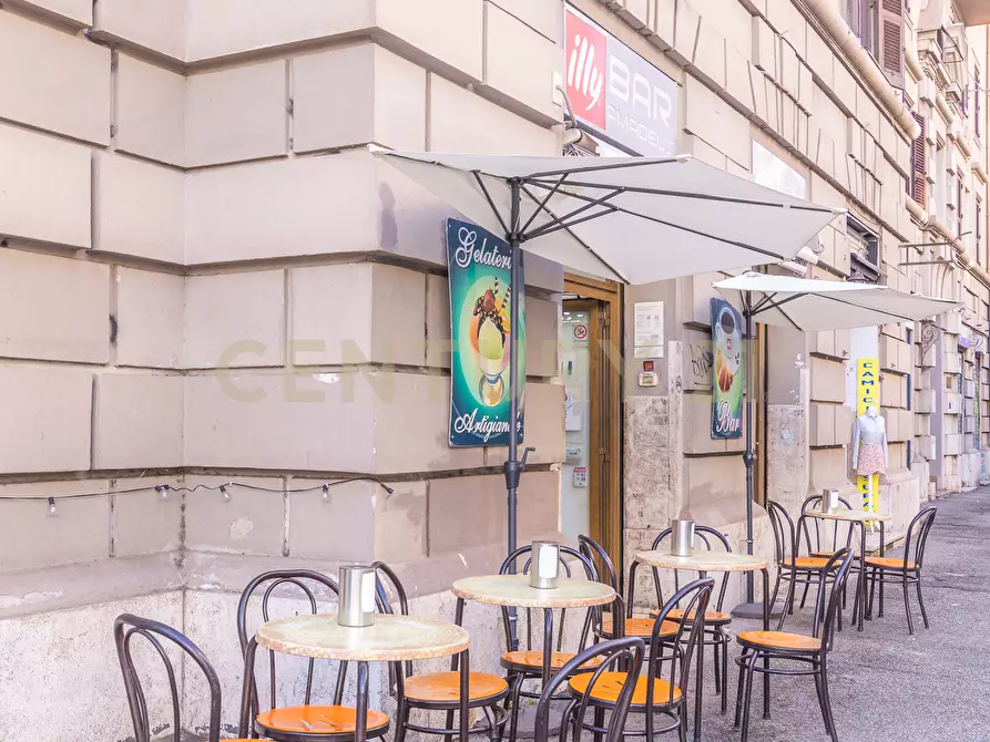 Immagine 24 di Quadrilocale in vendita  in Via Nemorense 26/28 a Roma