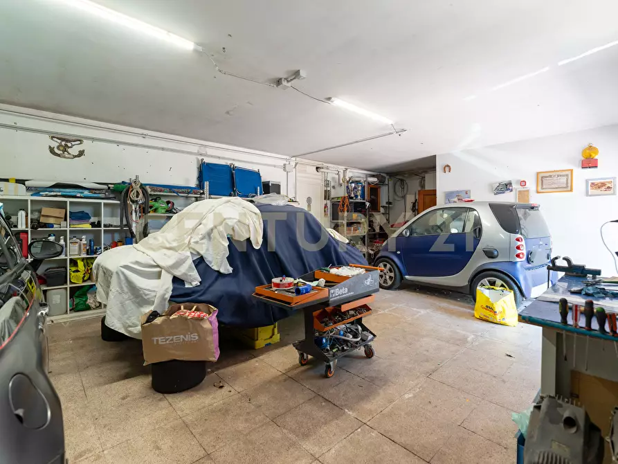 Immagine 81 di Villa in vendita  in Via Salemi 18 a Mascalucia