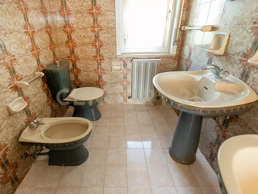 Immagine 15 di Pentalocale in affitto  in Viale Lorenzo Bolano 45 a Catania