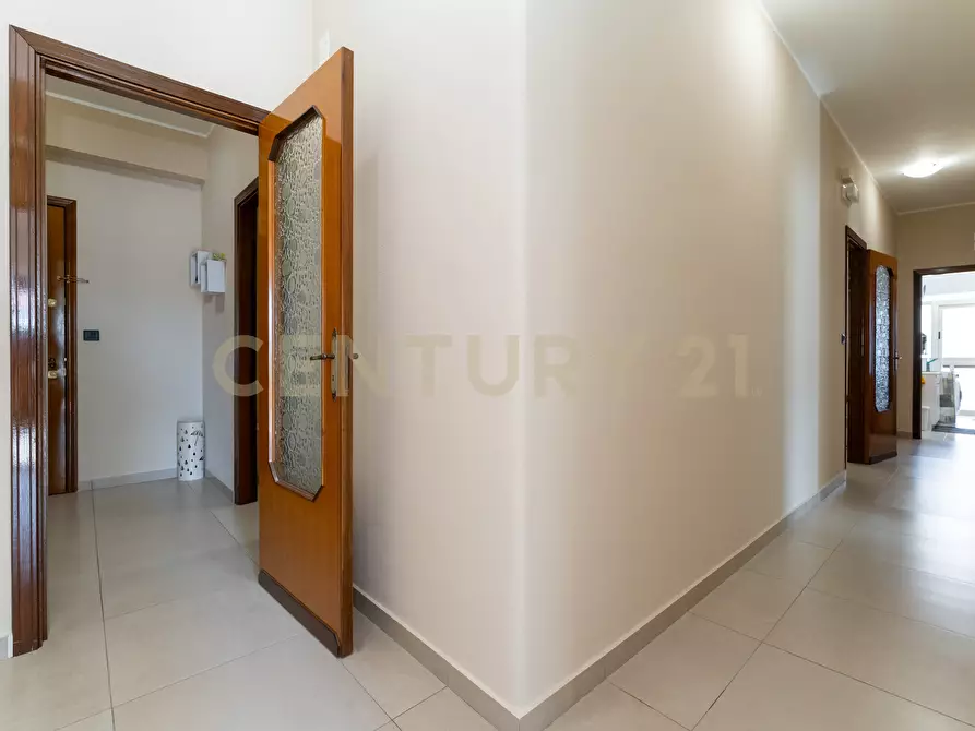 Immagine 31 di Quadrilocale in vendita  in Via Jacopo Vignerio 5 a Catania