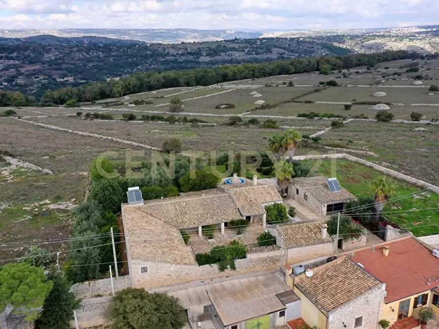 Immagine 42 di Villa in vendita  in Ctr. Pirato Cava Maria 37 a Modica