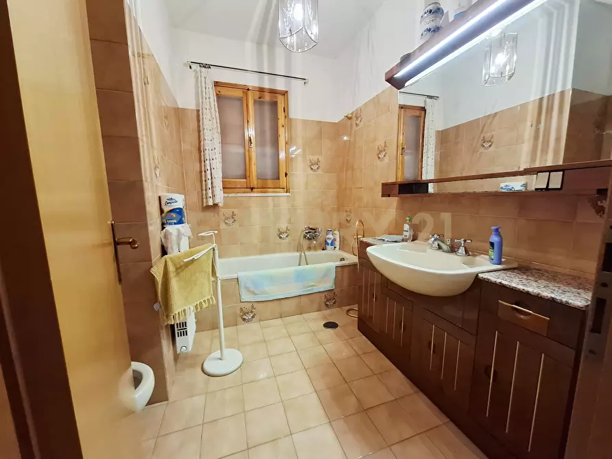 Immagine 15 di Quadrilocale in vendita  in Via Porta Medina a Orbetello