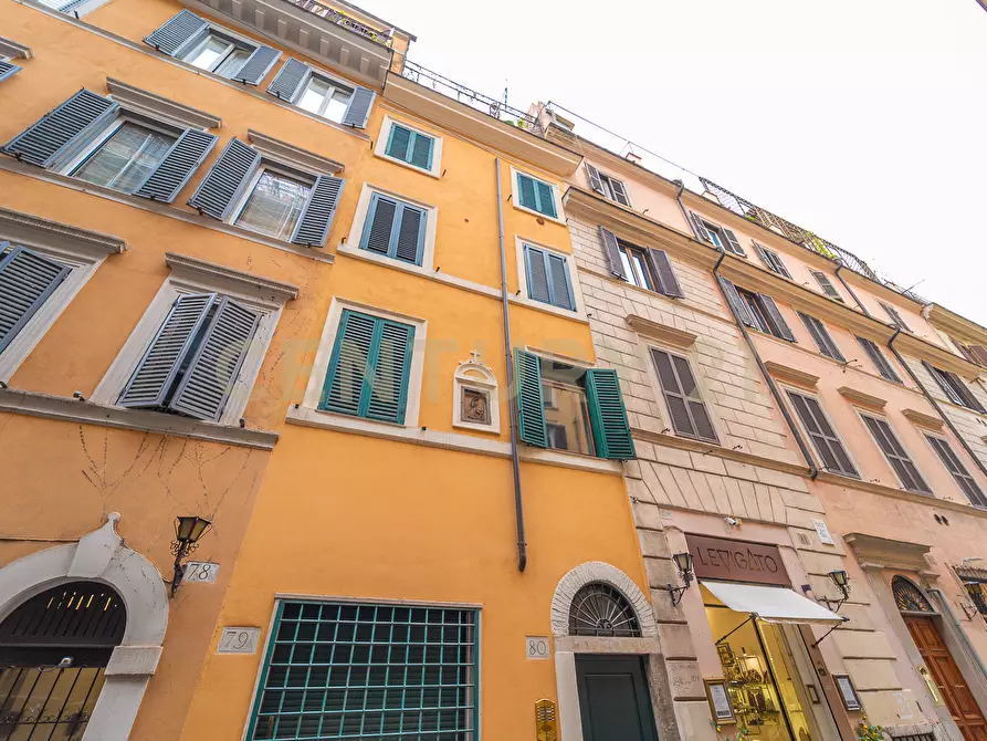 Immagine 33 di Trilocale in vendita  in Via Urbana 80 a Roma