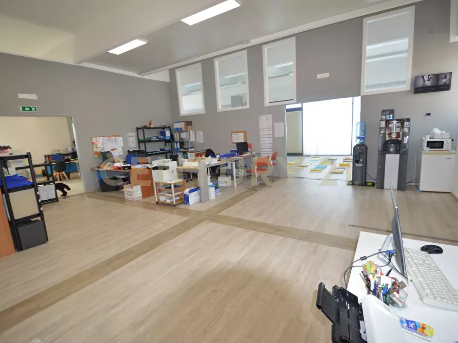 Immagine 8 di Ufficio in vendita  in Via Ambra 33/A a Grosseto