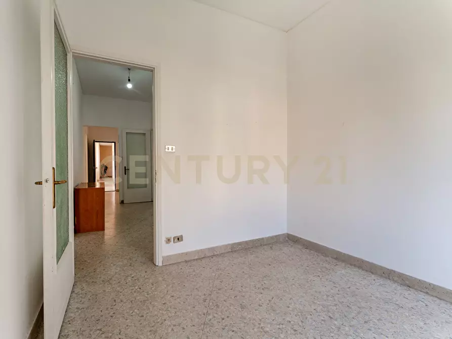 Immagine 27 di Pentalocale in vendita  in Via Antonino di Sangiuliano 54 a Catania