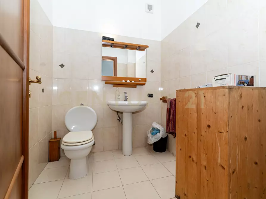 Immagine 78 di Villa in vendita  in Via Alcaloro Petrone 47 a Viagrande