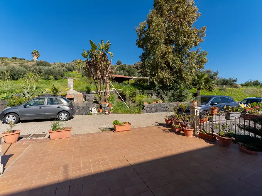 Immagine 8 di Appartamento in vendita  in Via Stazione 12 a Aci Castello