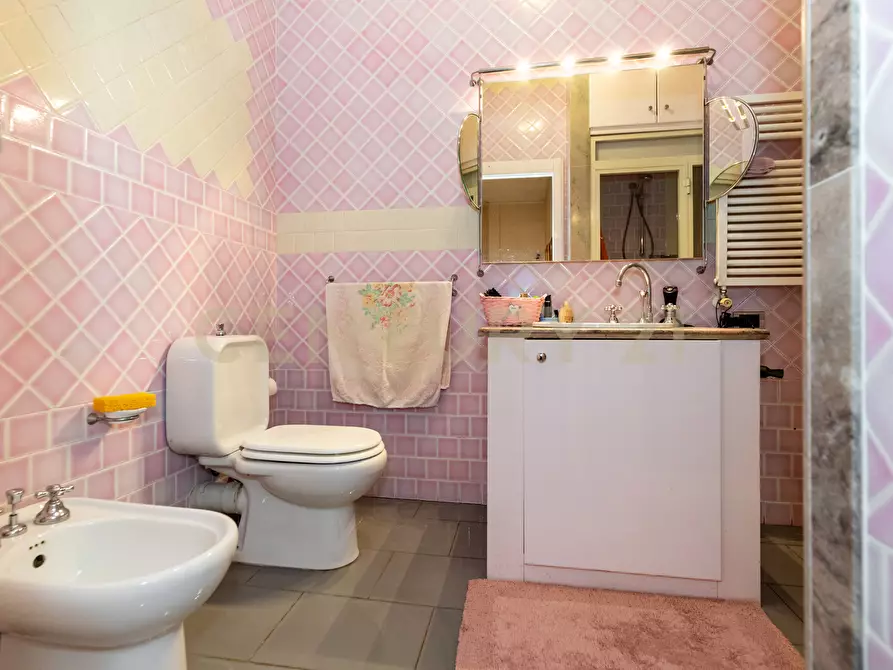 Immagine 36 di Villa in vendita  in Via Salemi 19 a Mascalucia