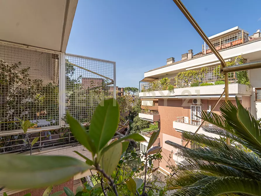 Immagine 28 di Attico in vendita  in Viale Cortina d'Ampezzo 199 a Roma