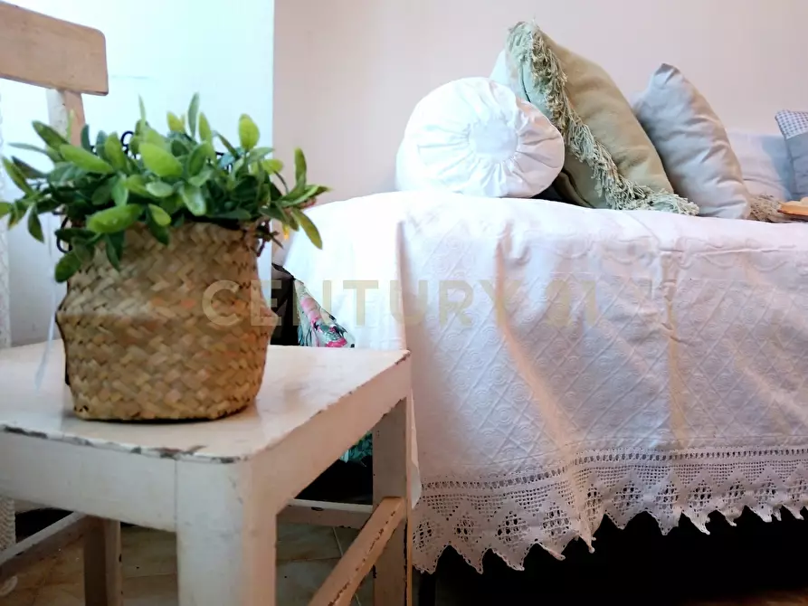 Immagine 27 di Trilocale in vendita  in Viale Dante Alighieri 1 a Radicofani