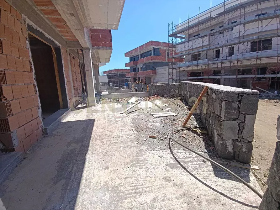 Immagine 19 di Casa bifamiliare in vendita  in VIA LEONCAVALLO 7 a Aci Sant'antonio