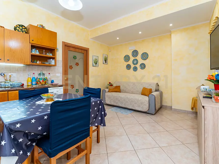 Immagine 28 di Trilocale in vendita  in Via Riccardo Wagner 50 a Acireale