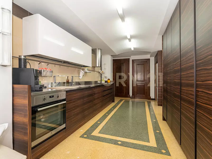 Immagine 45 di Appartamento in vendita  in Via del Vecchio Bastione a Catania