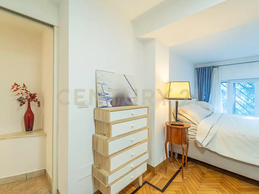 Immagine 57 di Bilocale in vendita  in Via la Sila 14 a Roma