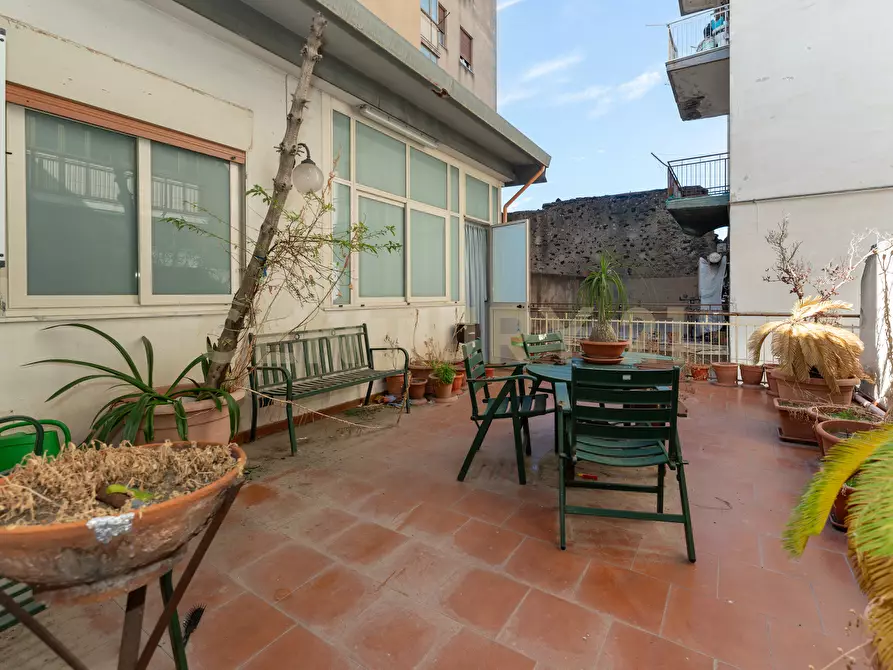 Immagine 35 di Trilocale in vendita  in Via Zuccarelli 70 a Catania