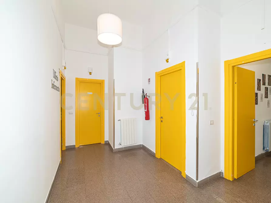 Immagine 5 di Locale commerciale in vendita  in Viale Polibio a Siracusa