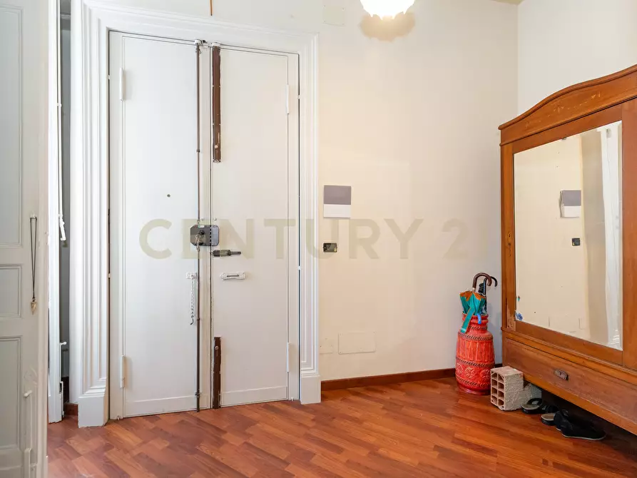 Immagine 8 di Pentalocale in vendita  in Via Etnea 196 a Catania