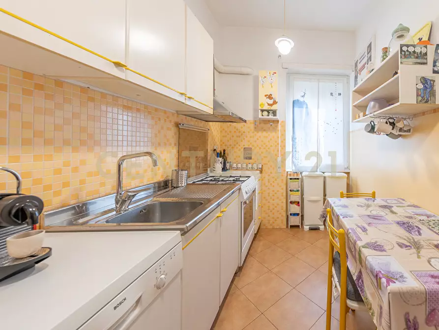 Immagine 15 di Bilocale in vendita  in Via Michelangelo Pinto 3 a Roma