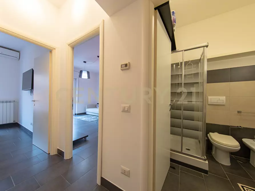 Immagine 16 di Bilocale in vendita  in Via Enrico Bondi 294 a Roma