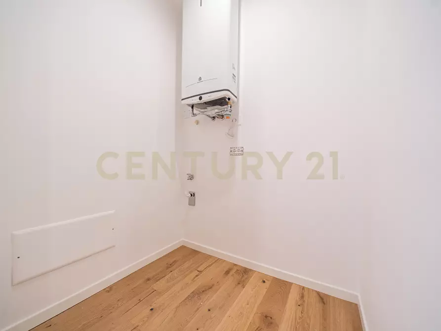 Immagine 52 di Trilocale in vendita  in Via Carlo Dossi 80 a Roma