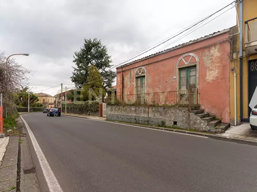 Immagine 105 di Casa indipendente in vendita  in Via Armando Diaz 262 a Zafferana Etnea