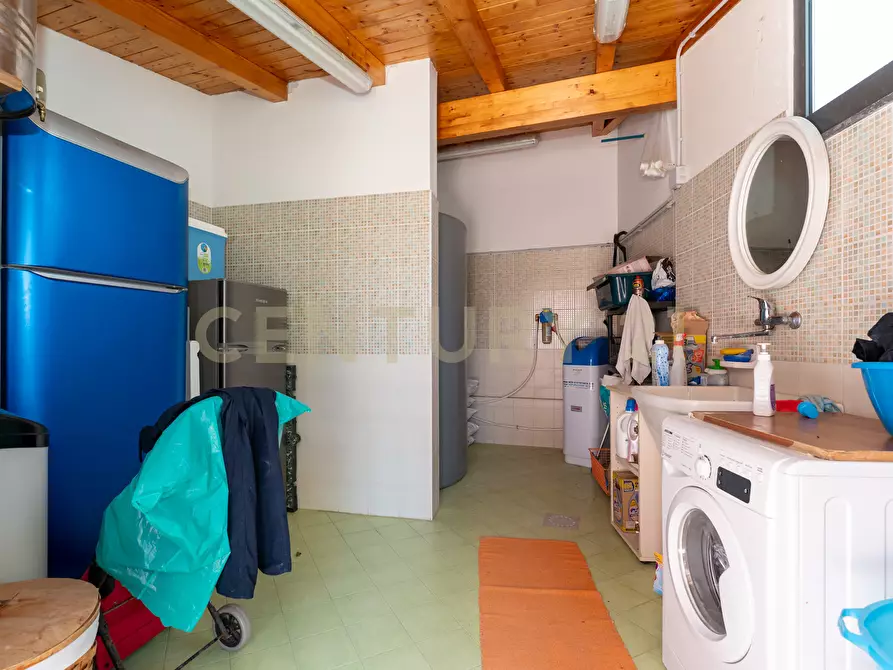 Immagine 33 di Villa in vendita  in Via Salemi 18 a Mascalucia