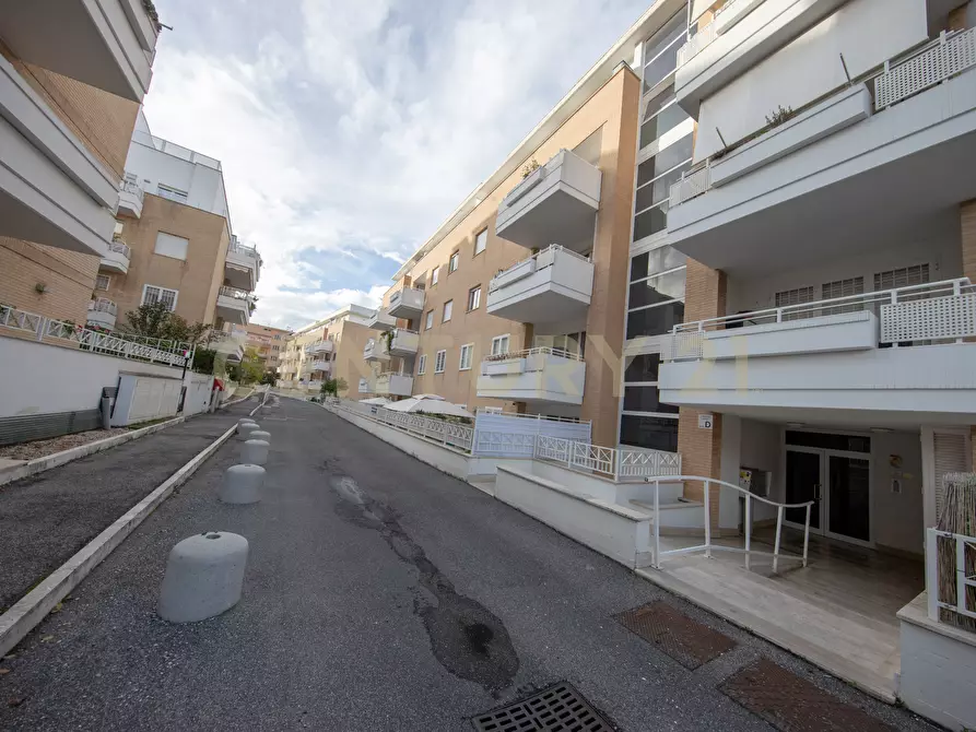 Immagine 26 di Bilocale in vendita  in Via Isotta Gaeta 15 a Roma