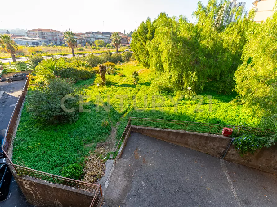 Immagine 33 di Pentalocale in vendita  in Viale Nitta 16b a Catania