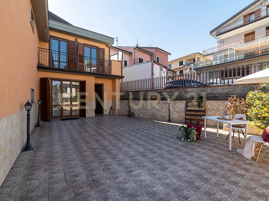 Immagine 1 di Casa indipendente in vendita  in Via Cassone 39 D a Zafferana Etnea