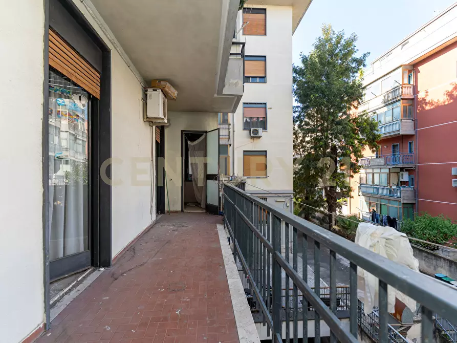 Immagine 18 di Pentalocale in vendita  in Via Fiume 12 a Catania