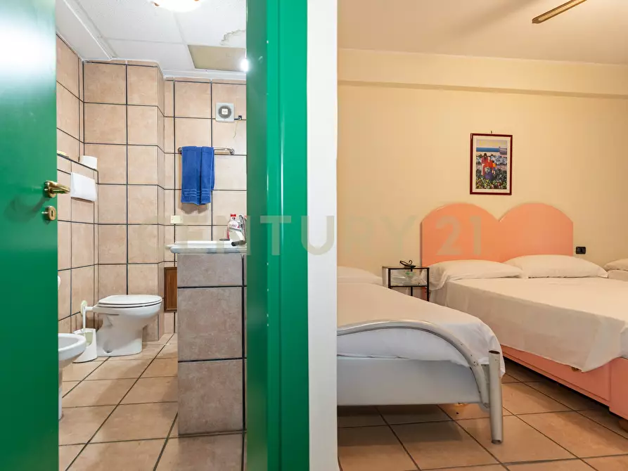 Immagine 15 di Casa indipendente in vendita  in Via Consolare Valeria 220 a Sant'alessio Siculo