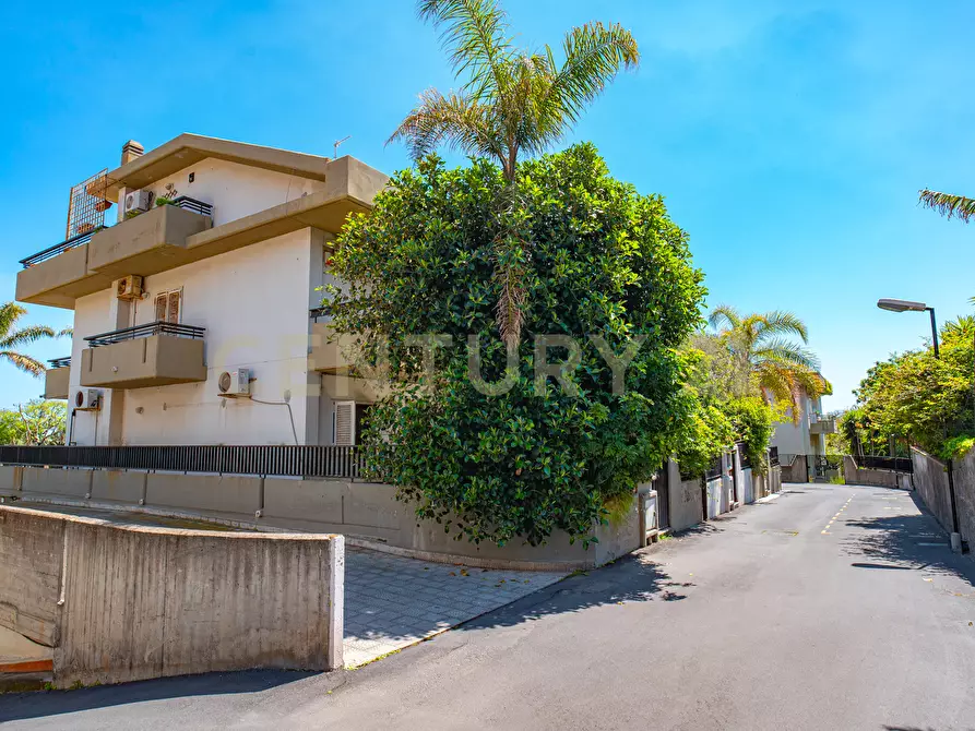 Immagine 12 di Villa in vendita  in Via G. Pezzana 9 a Aci Castello